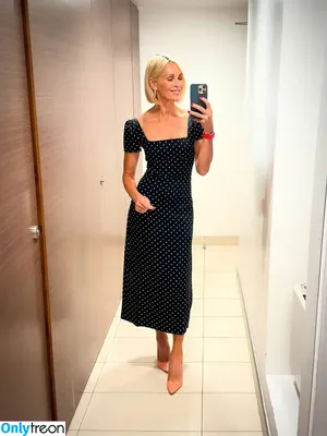 Jenni Falconer / jennifalconer nude photo #0296