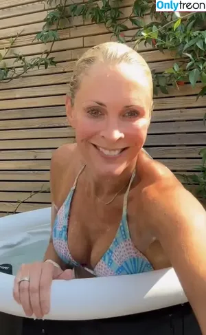 Jenni Falconer / jennifalconer nude photo #0301
