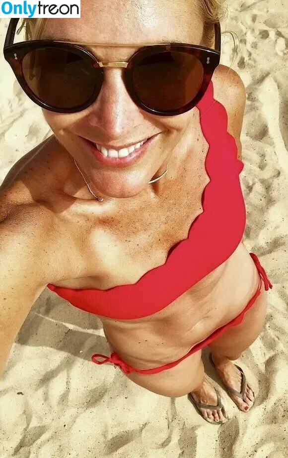 Jenni Falconer nude photo #0300 (jennifalconer)