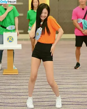 Jennie | BLΛƆKPIИK / Blackpink / jennierubyjane / sheflieshigh nude photo #0089