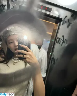 Jennie | BLΛƆKPIИK / Blackpink / jennierubyjane / sheflieshigh nude photo #0176