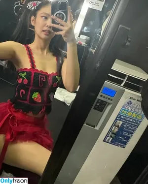 Jennie | BLΛƆKPIИK / Blackpink / jennierubyjane / sheflieshigh nude photo #0439