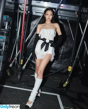 Jennie | BLΛƆKPIИK / Blackpink / jennierubyjane / sheflieshigh nude photo #0492