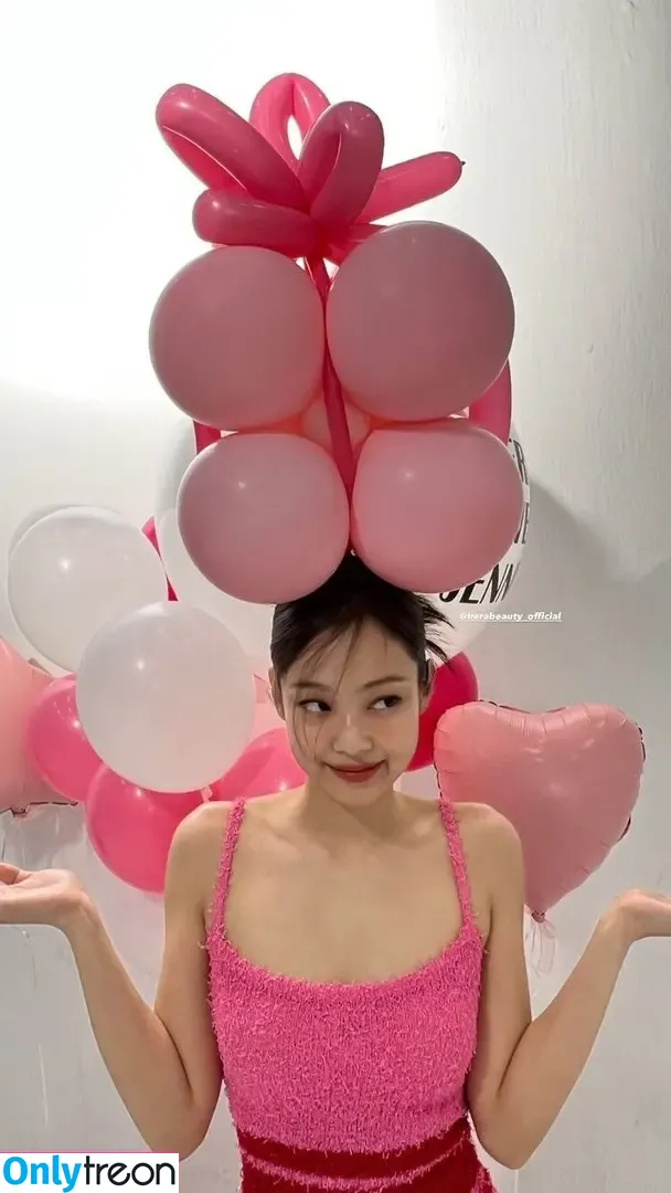 Jennie | BLΛƆKPIИK nude photo #0004 (Blackpink / jennierubyjane / sheflieshigh)