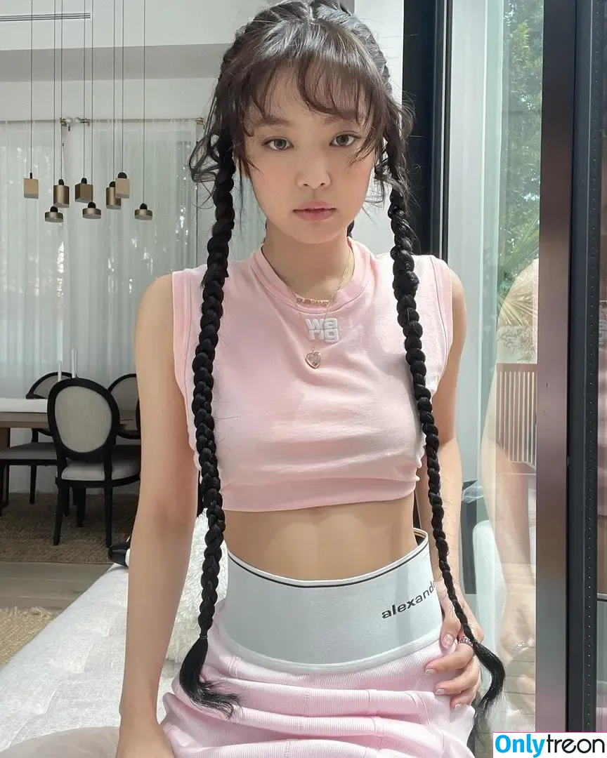 Jennie | BLΛƆKPIИK nude photo #0083 (Blackpink / jennierubyjane / sheflieshigh)