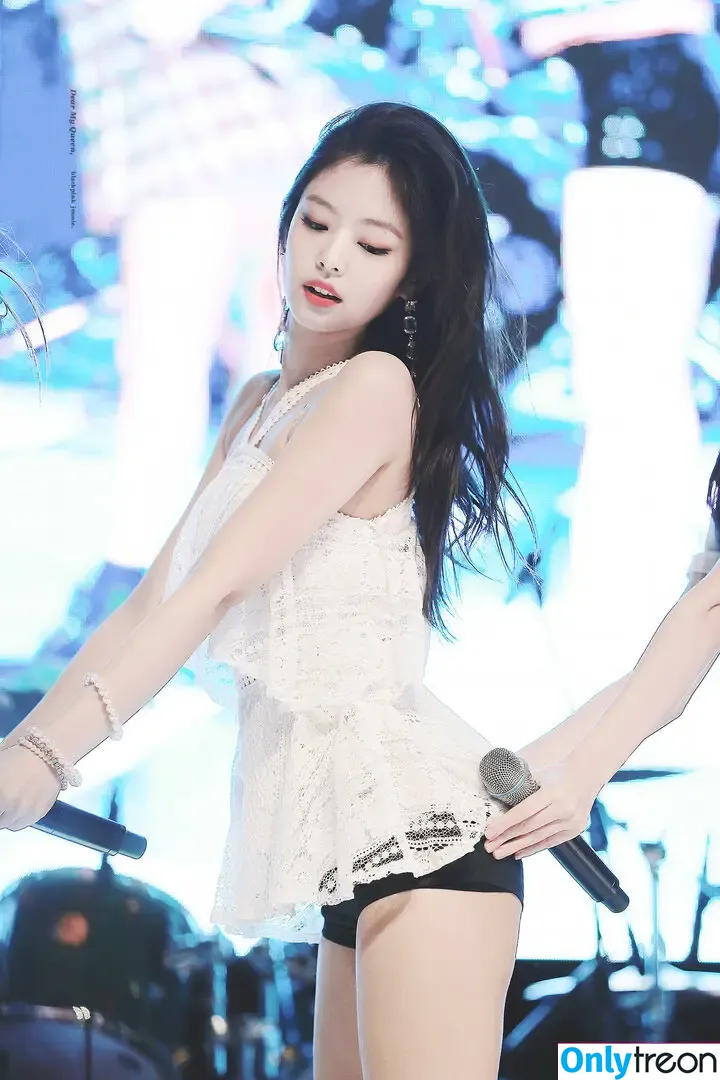 Jennie | BLΛƆKPIИK nude photo #0094 (Blackpink / jennierubyjane / sheflieshigh)