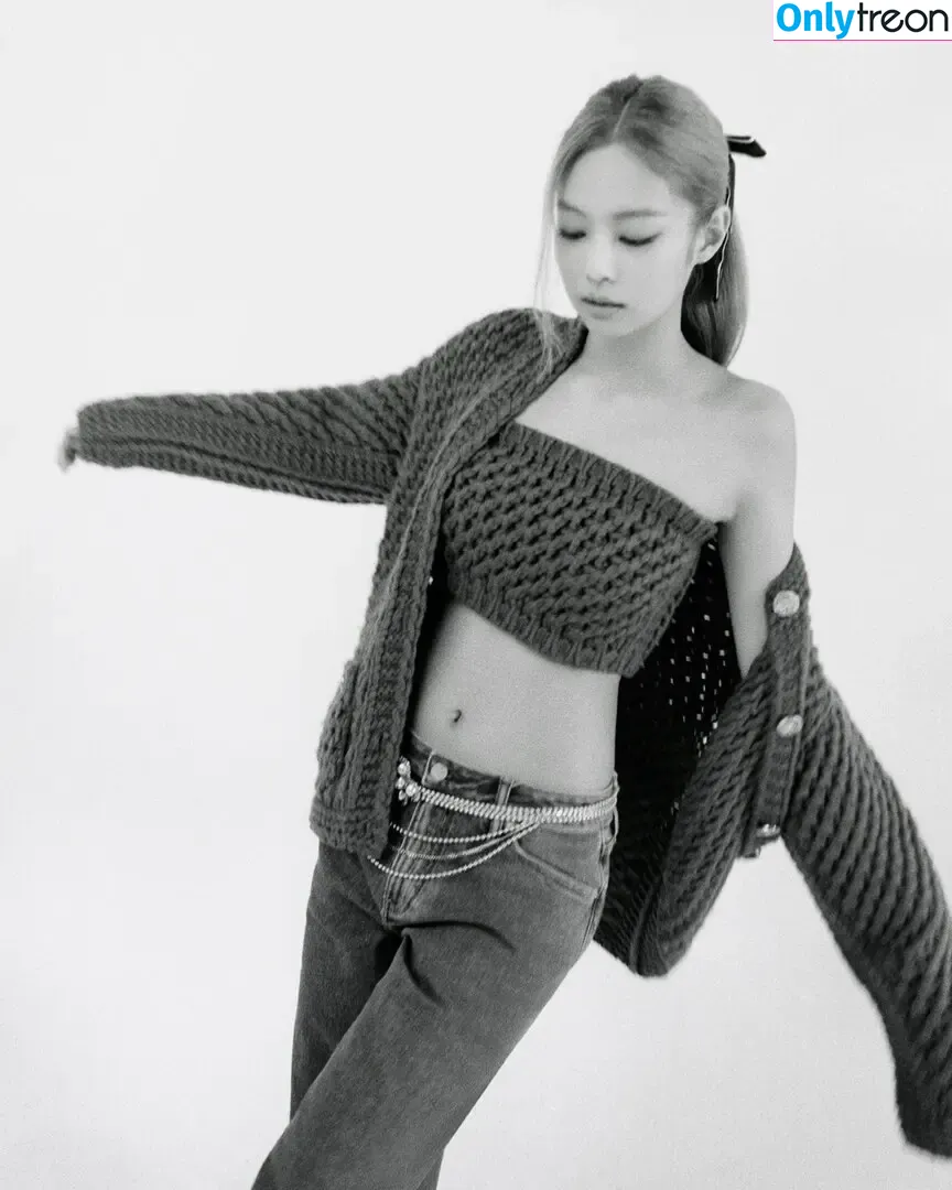 Jennie | BLΛƆKPIИK nude photo #0117 (Blackpink / jennierubyjane / sheflieshigh)