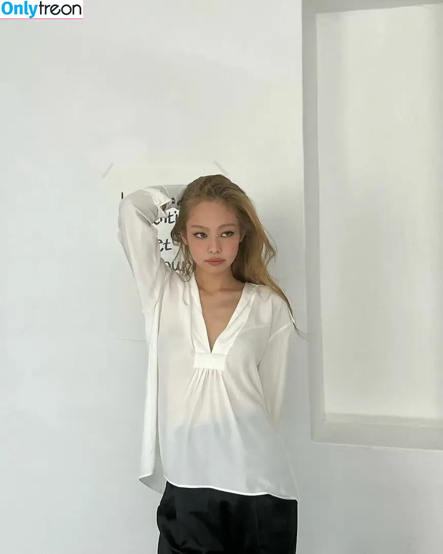 Jennie | BLΛƆKPIИK nude photo #0143 (Blackpink / jennierubyjane / sheflieshigh)