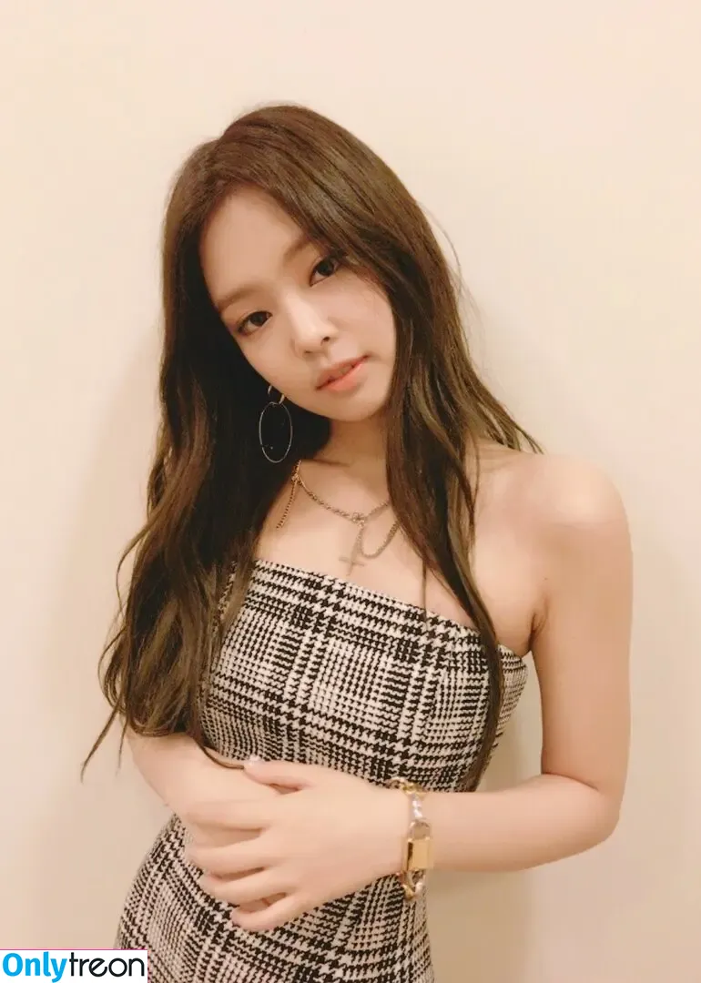 Jennie | BLΛƆKPIИK nude photo #0180 (Blackpink / jennierubyjane / sheflieshigh)