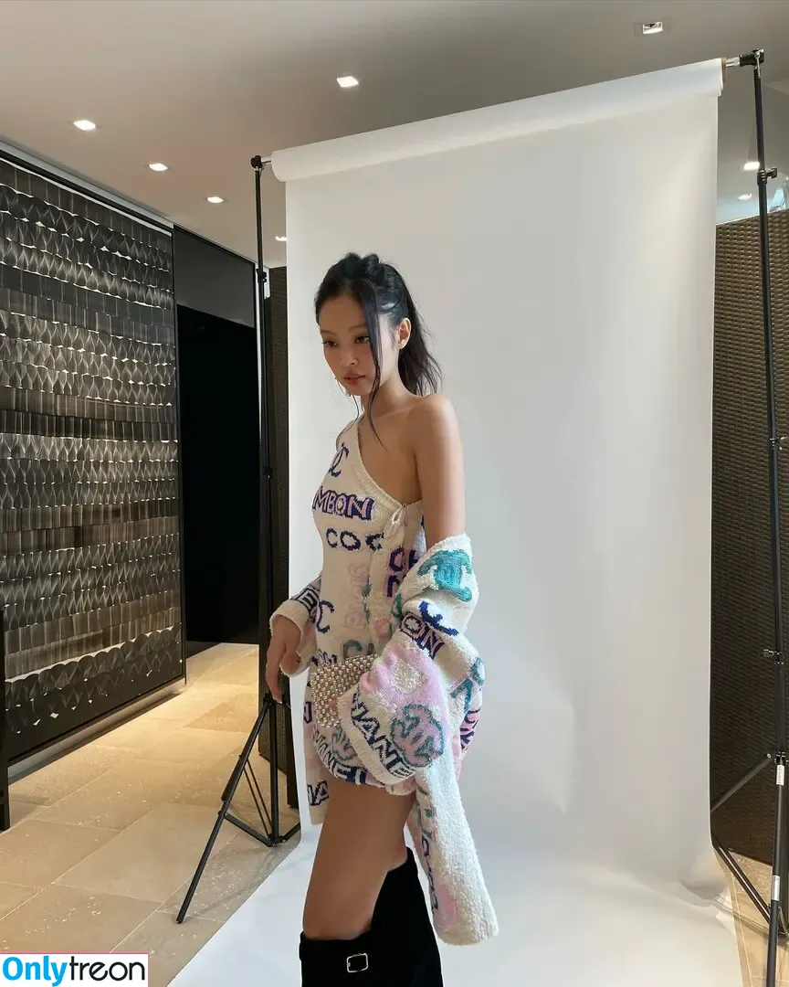 Jennie | BLΛƆKPIИK nude photo #0236 (Blackpink / jennierubyjane / sheflieshigh)