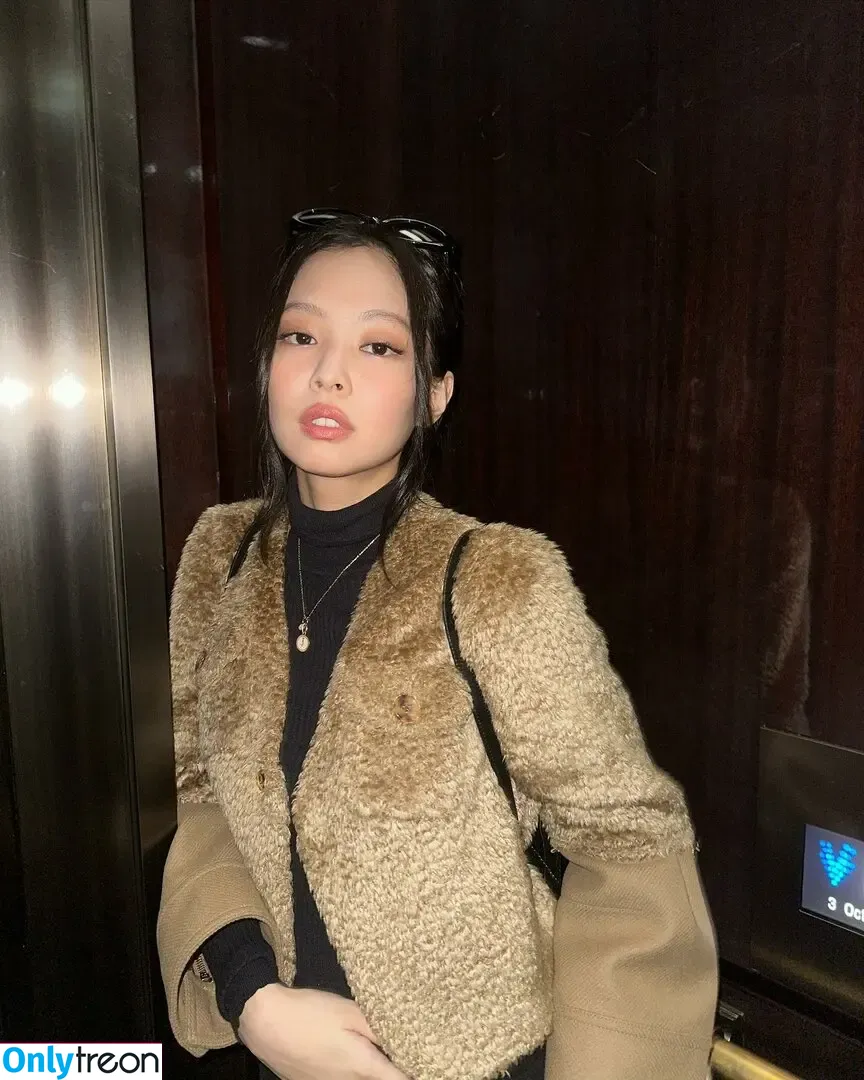 Jennie | BLΛƆKPIИK nude photo #0242 (Blackpink / jennierubyjane / sheflieshigh)