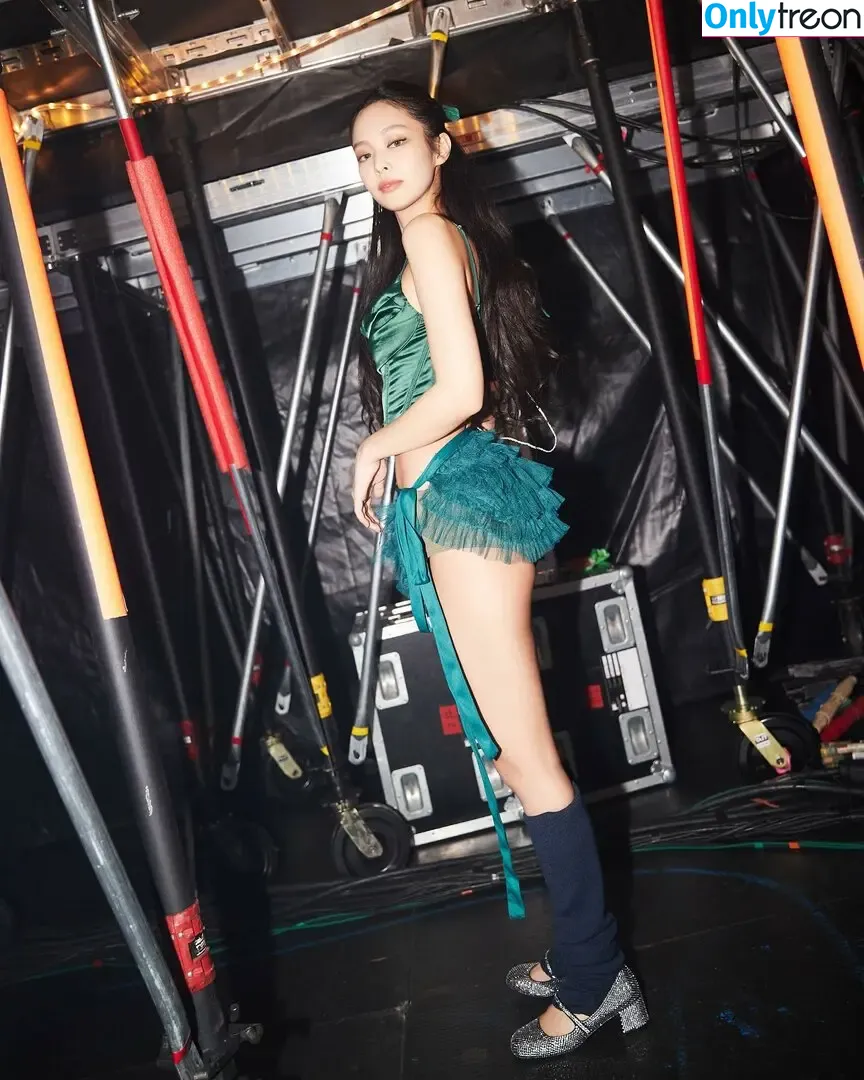 Jennie | BLΛƆKPIИK nude photo #0310 (Blackpink / jennierubyjane / sheflieshigh)