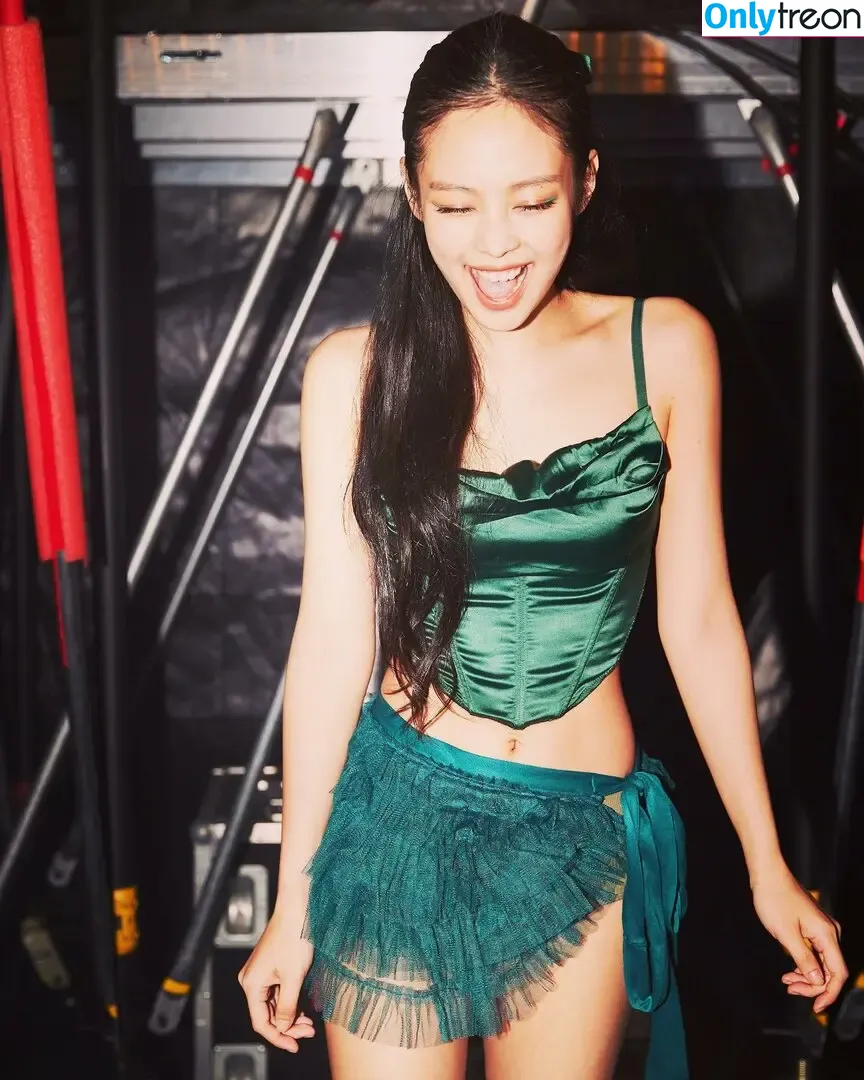Jennie | BLΛƆKPIИK nude photo #0313 (Blackpink / jennierubyjane / sheflieshigh)