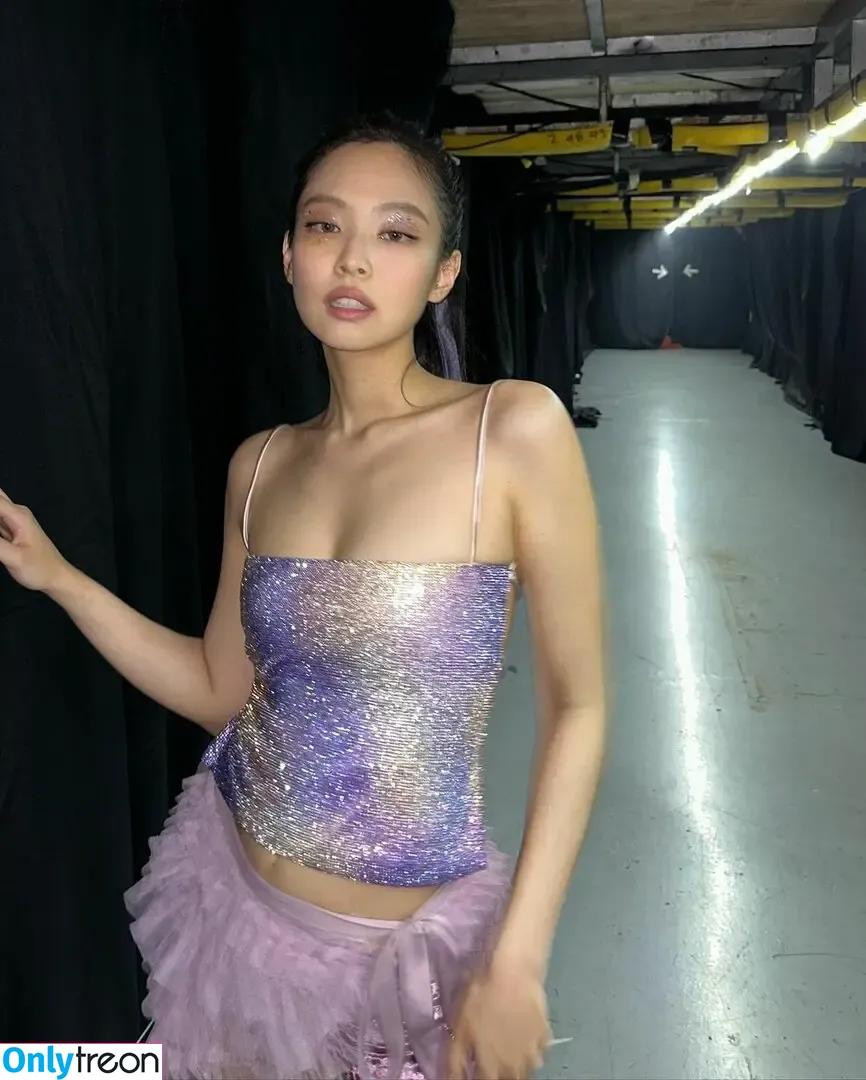 Jennie | BLΛƆKPIИK nude photo #0448 (Blackpink / jennierubyjane / sheflieshigh)
