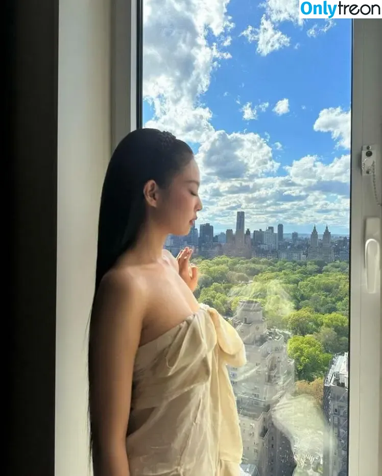 Jennie | BLΛƆKPIИK nude photo #0501 (Blackpink / jennierubyjane / sheflieshigh)