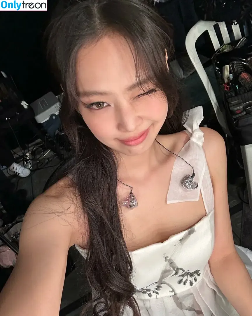 Jennie | BLΛƆKPIИK nude photo #0549 (Blackpink / jennierubyjane / sheflieshigh)