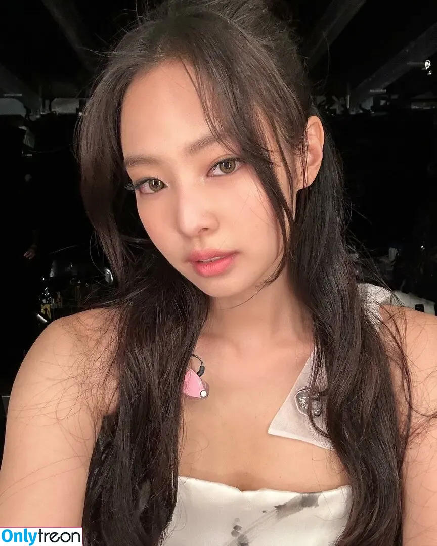 Jennie | BLΛƆKPIИK nude photo #0554 (Blackpink / jennierubyjane / sheflieshigh)