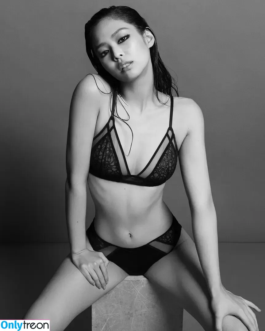Jennie | BLΛƆKPIИK nude photo #0574 (Blackpink / jennierubyjane / sheflieshigh)