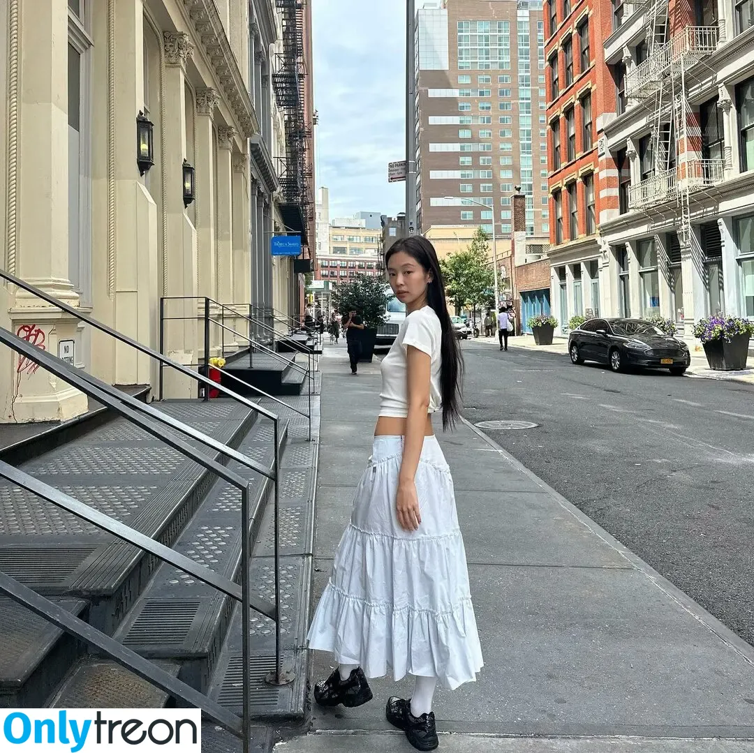 Jennie | BLΛƆKPIИK nude photo #0597 (Blackpink / jennierubyjane / sheflieshigh)