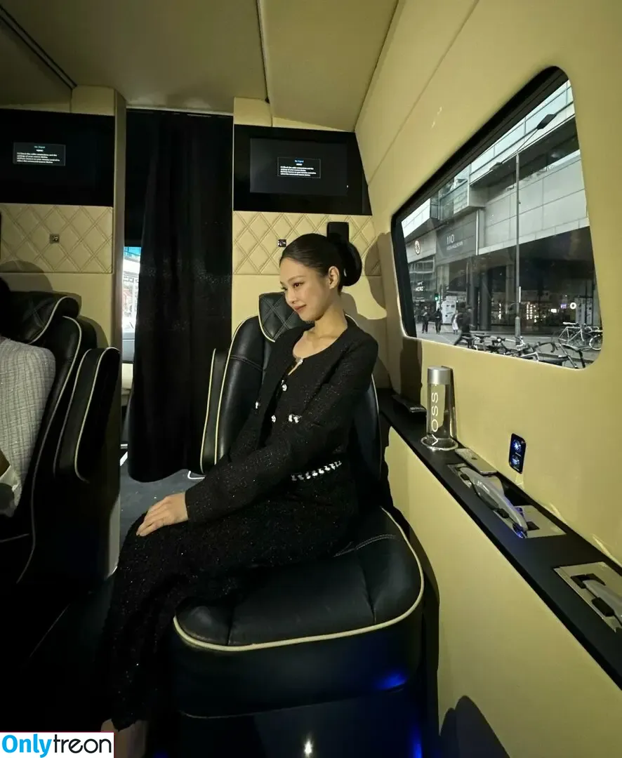 Jennie | BLΛƆKPIИK nude photo #0654 (Blackpink / jennierubyjane / sheflieshigh)