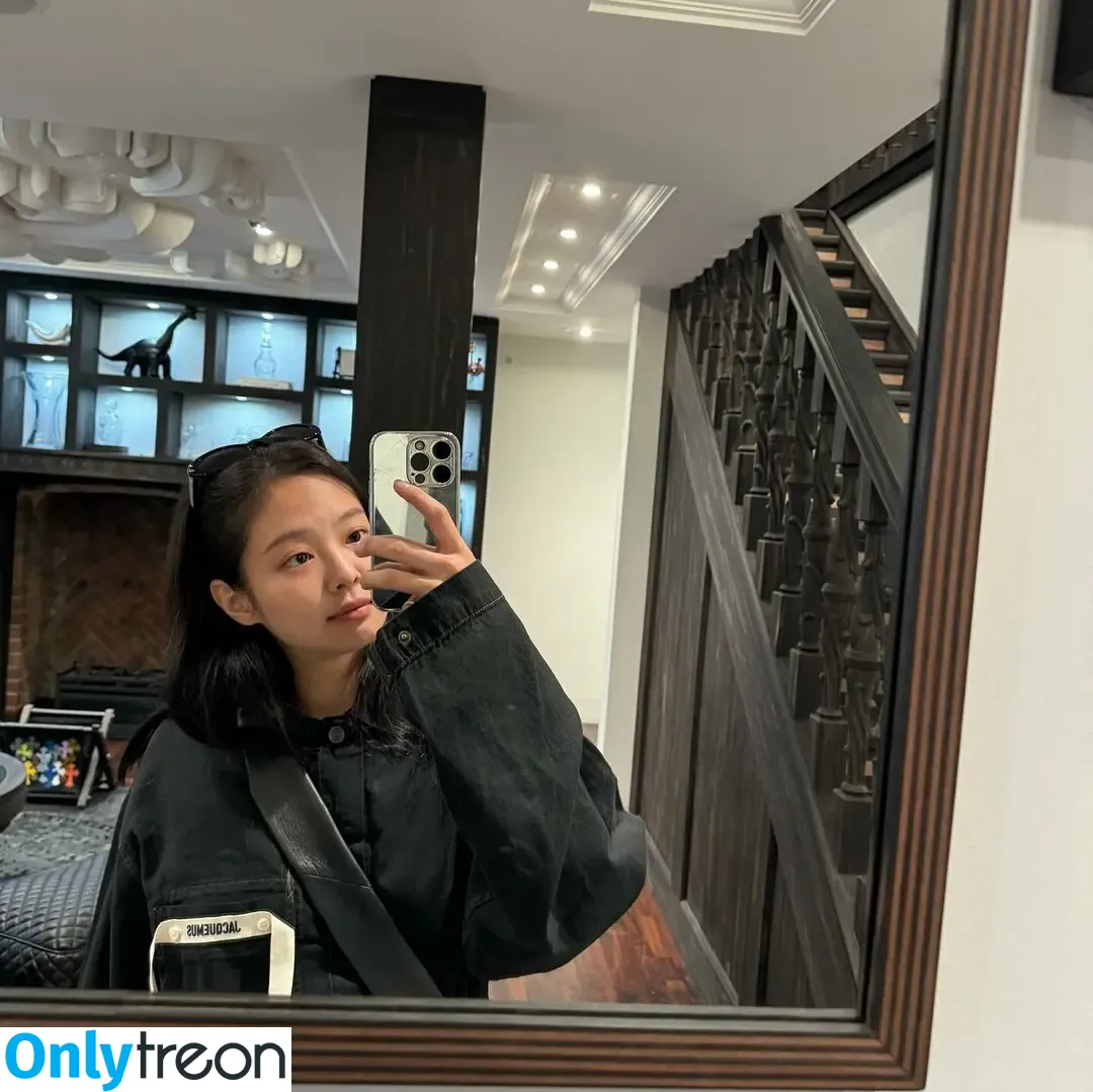 Jennie | BLΛƆKPIИK nude photo #0674 (Blackpink / jennierubyjane / sheflieshigh)