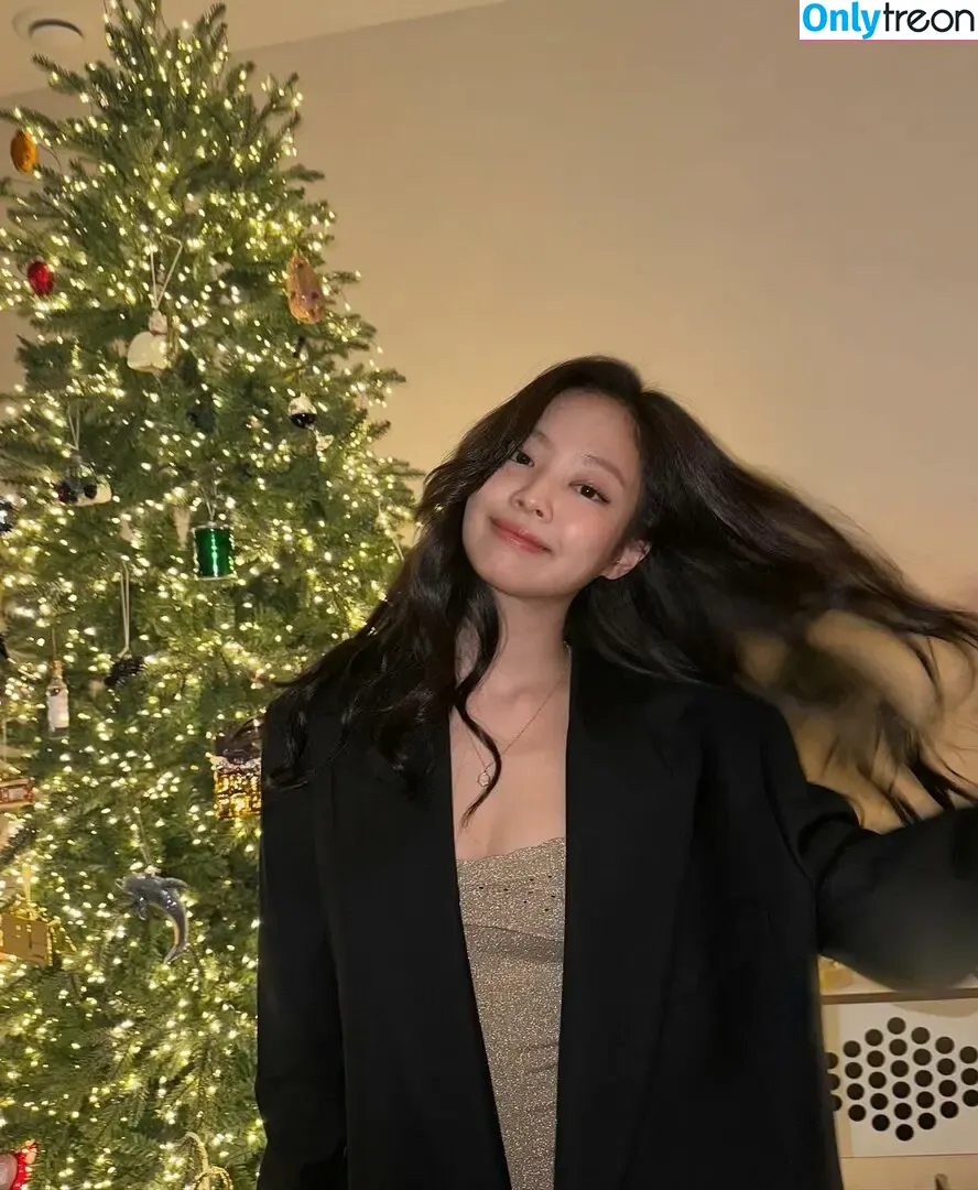 Jennie | BLΛƆKPIИK nude photo #0690 (Blackpink / jennierubyjane / sheflieshigh)