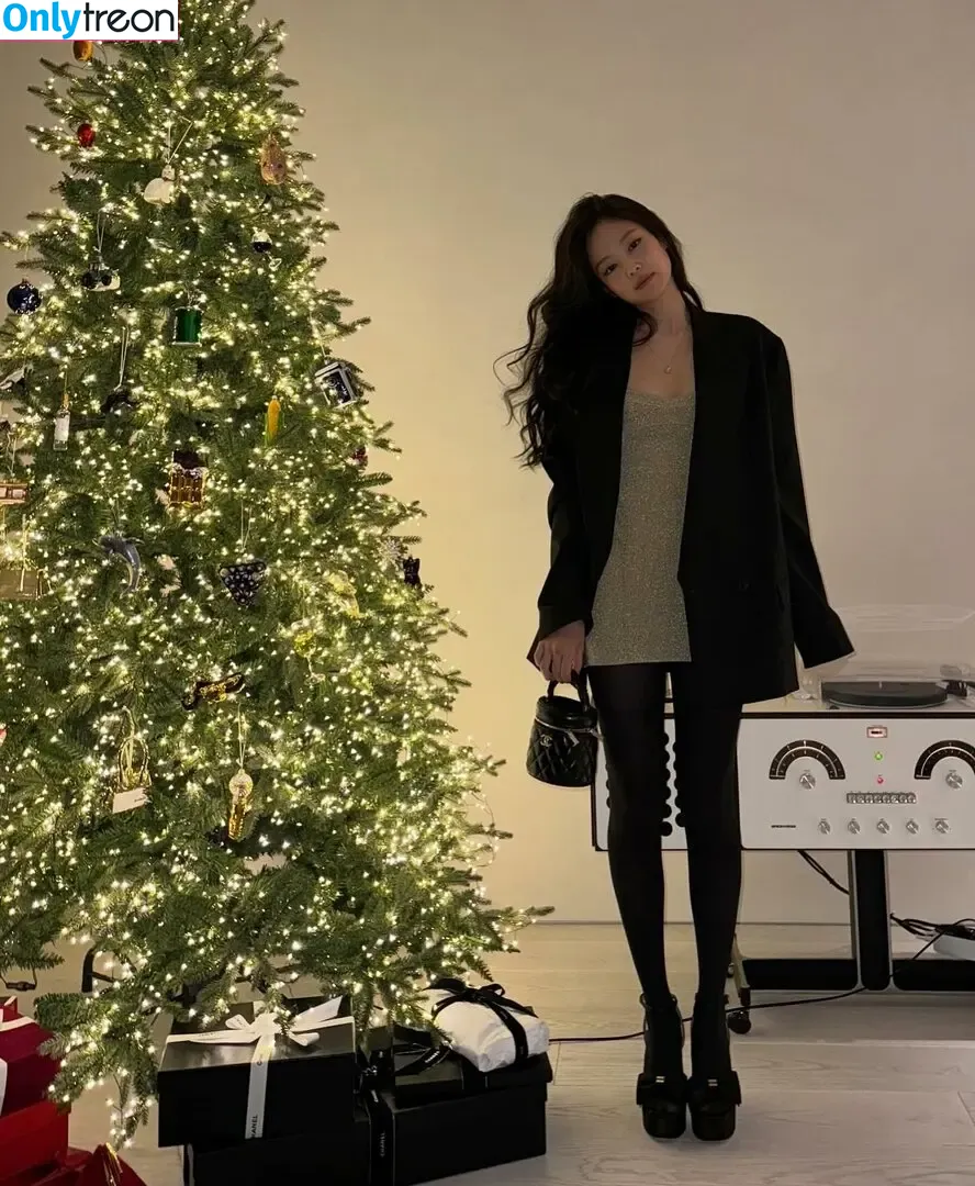 Jennie | BLΛƆKPIИK nude photo #0692 (Blackpink / jennierubyjane / sheflieshigh)