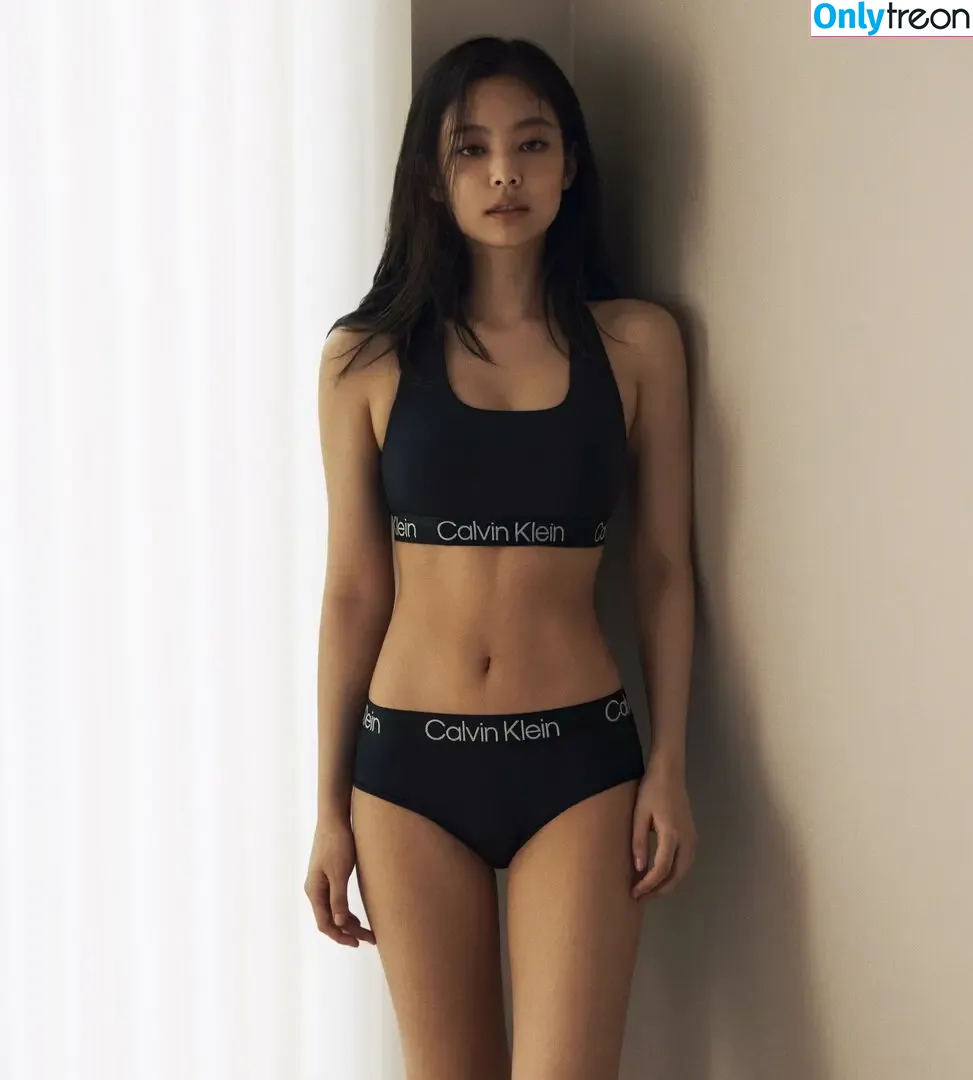 Jennie | BLΛƆKPIИK nude photo #0719 (Blackpink / jennierubyjane / sheflieshigh)