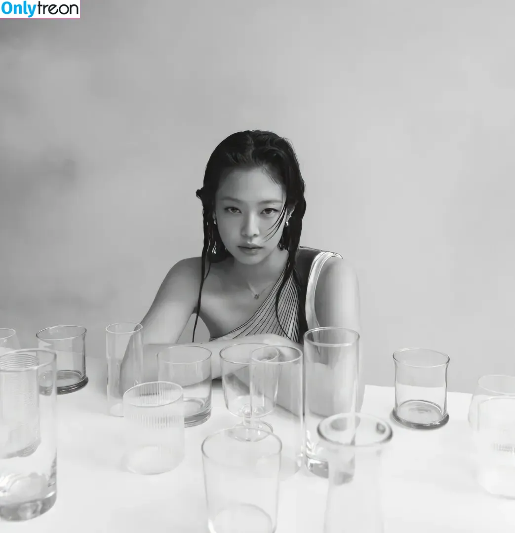 Jennie | BLΛƆKPIИK nude photo #0824 (Blackpink / jennierubyjane / sheflieshigh)