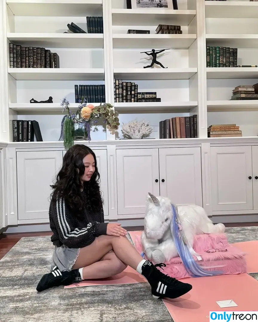 Jennie | BLΛƆKPIИK nude photo #0838 (Blackpink / jennierubyjane / sheflieshigh)