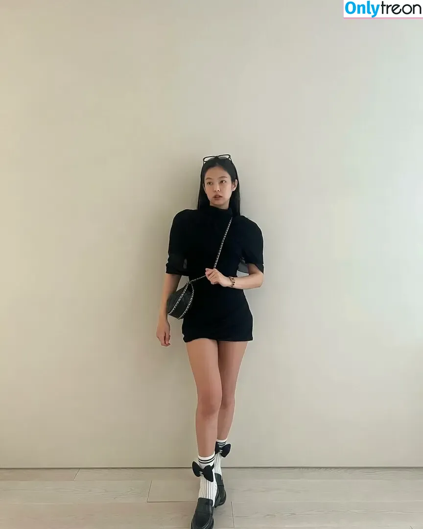 Jennie | BLΛƆKPIИK nude photo #0842 (Blackpink / jennierubyjane / sheflieshigh)
