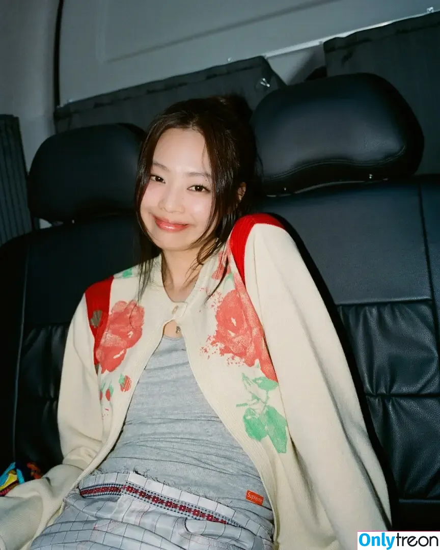 Jennie | BLΛƆKPIИK nude photo #0894 (Blackpink / jennierubyjane / sheflieshigh)