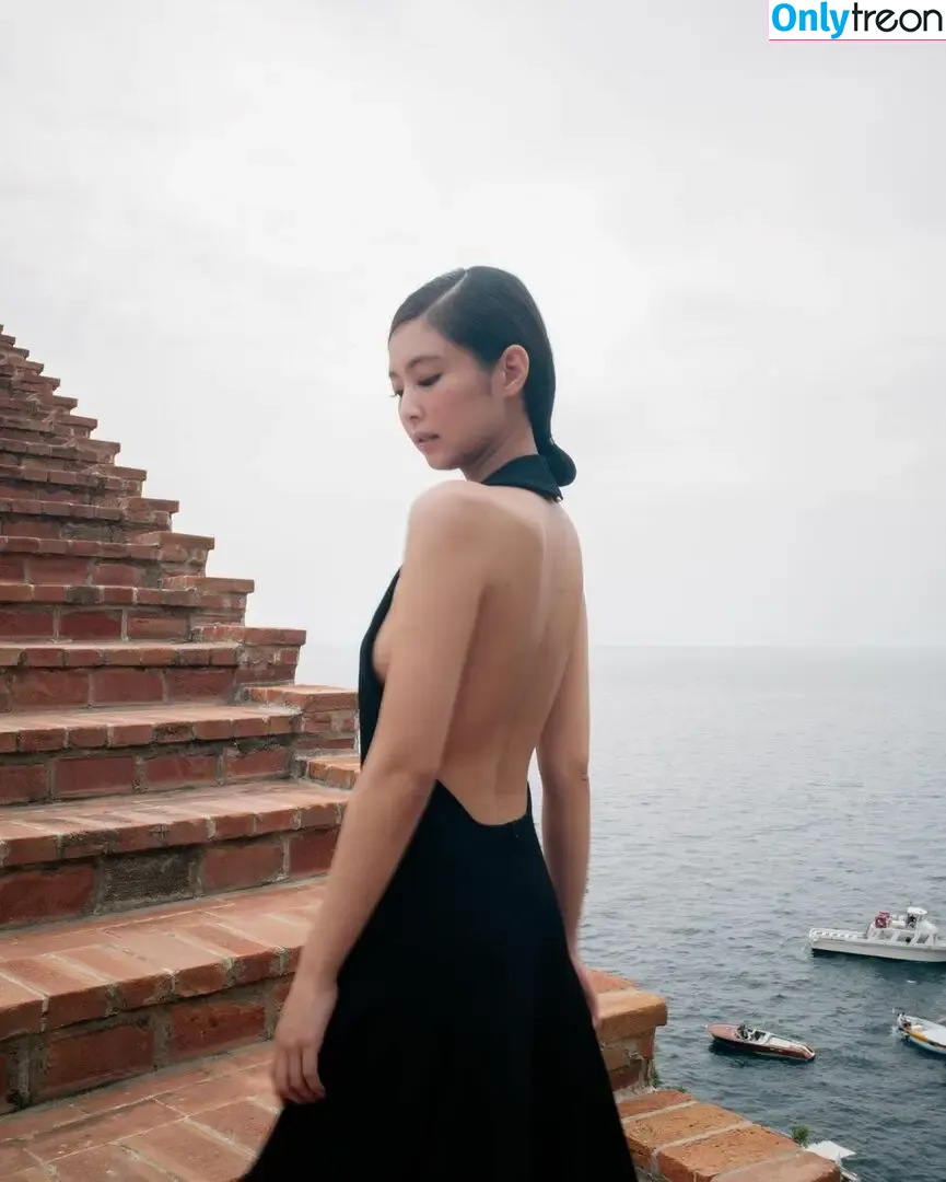 Jennie | BLΛƆKPIИK nude photo #0932 (Blackpink / jennierubyjane / sheflieshigh)