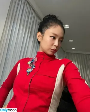 Jennie | BLΛƆKPIИK / Blackpink / jennierubyjane / sheflieshigh nude photo #1188