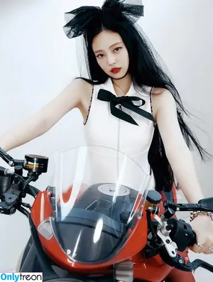 Jennie | BLΛƆKPIИK / Blackpink / jennierubyjane / sheflieshigh nude photo #1198