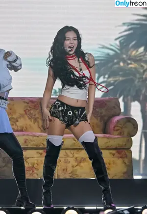 Jennie | BLΛƆKPIИK / Blackpink / jennierubyjane / sheflieshigh nude photo #1286