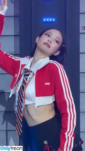 Jennie | BLΛƆKPIИK / Blackpink / jennierubyjane / sheflieshigh nude photo #1375