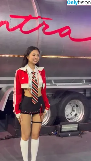 Jennie | BLΛƆKPIИK / Blackpink / jennierubyjane / sheflieshigh nude photo #1379