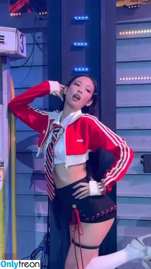 Jennie | BLΛƆKPIИK / Blackpink / jennierubyjane / sheflieshigh nude photo #1383