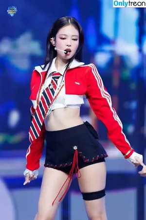 Jennie | BLΛƆKPIИK / Blackpink / jennierubyjane / sheflieshigh nude photo #1416