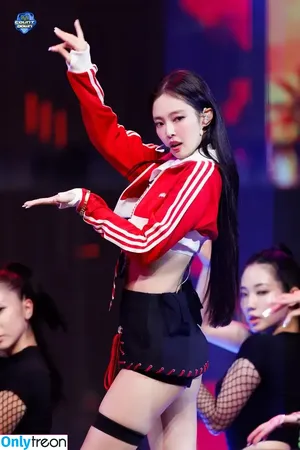 Jennie | BLΛƆKPIИK / Blackpink / jennierubyjane / sheflieshigh nude photo #1420