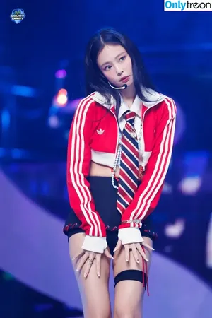 Jennie | BLΛƆKPIИK / Blackpink / jennierubyjane / sheflieshigh nude photo #1423