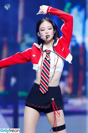Jennie | BLΛƆKPIИK / Blackpink / jennierubyjane / sheflieshigh nude photo #1424