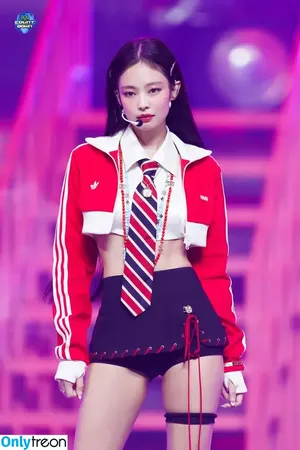 Jennie | BLΛƆKPIИK / Blackpink / jennierubyjane / sheflieshigh nude photo #1432