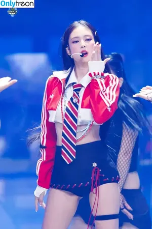 Jennie | BLΛƆKPIИK / Blackpink / jennierubyjane / sheflieshigh nude photo #1439