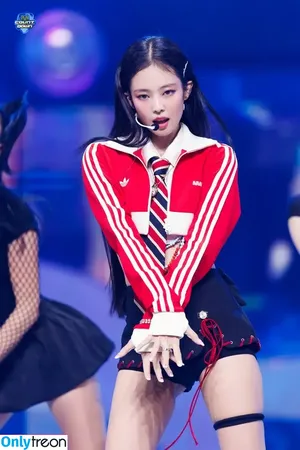 Jennie | BLΛƆKPIИK / Blackpink / jennierubyjane / sheflieshigh nude photo #1446