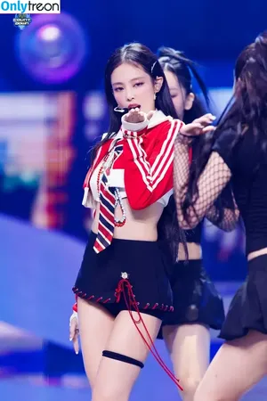 Jennie | BLΛƆKPIИK / Blackpink / jennierubyjane / sheflieshigh nude photo #1448