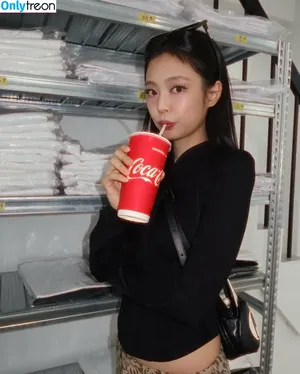 Jennie | BLΛƆKPIИK / Blackpink / jennierubyjane / sheflieshigh nude photo #1743