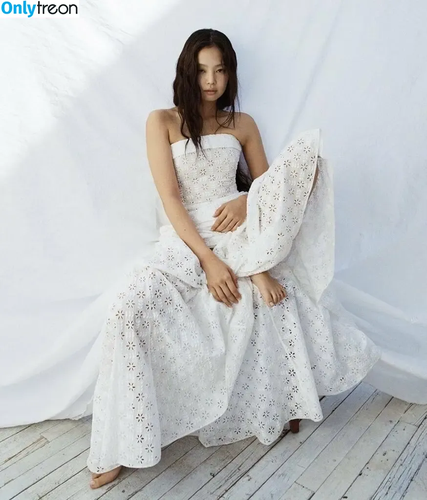 Jennie | BLΛƆKPIИK nude photo #1007 (Blackpink / jennierubyjane / sheflieshigh)