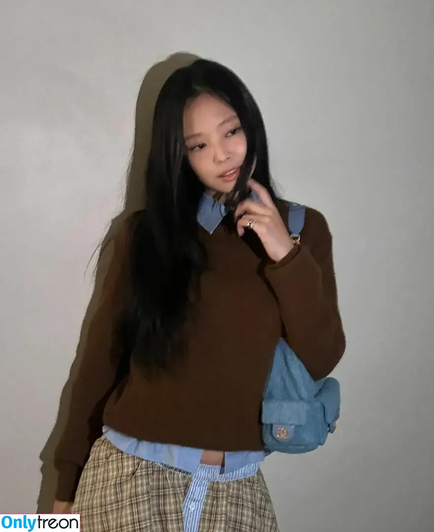 Jennie | BLΛƆKPIИK nude photo #1159 (Blackpink / jennierubyjane / sheflieshigh)